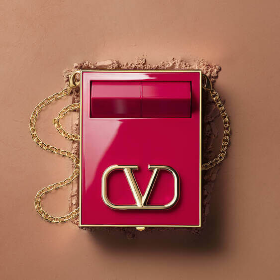 Go-Clutch: Kompaktpuder und Mini-Lippenstift | Valentino Beauty